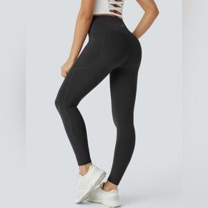 Halara UltraSculpt™ High Waisted Butt Lifting Tummy Control Pocket Leggings M